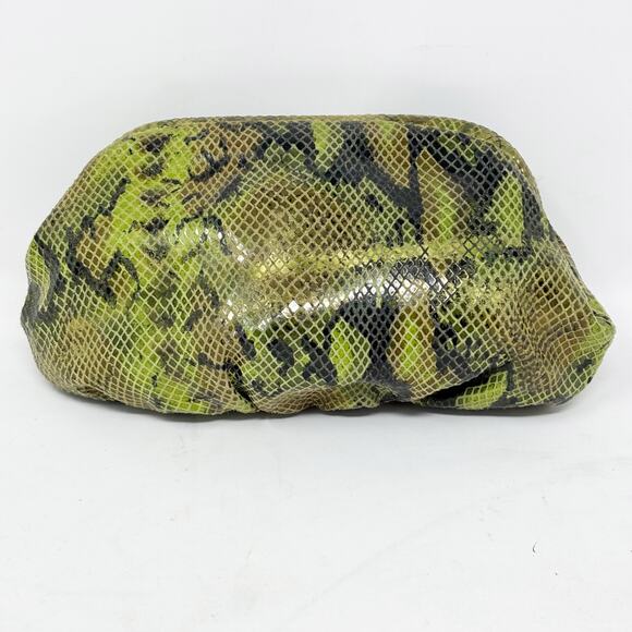 Vintage Faux Python Print Leather Puff Clutch J. Tiras Vintage Classic Timeless - Picture 2 of 14